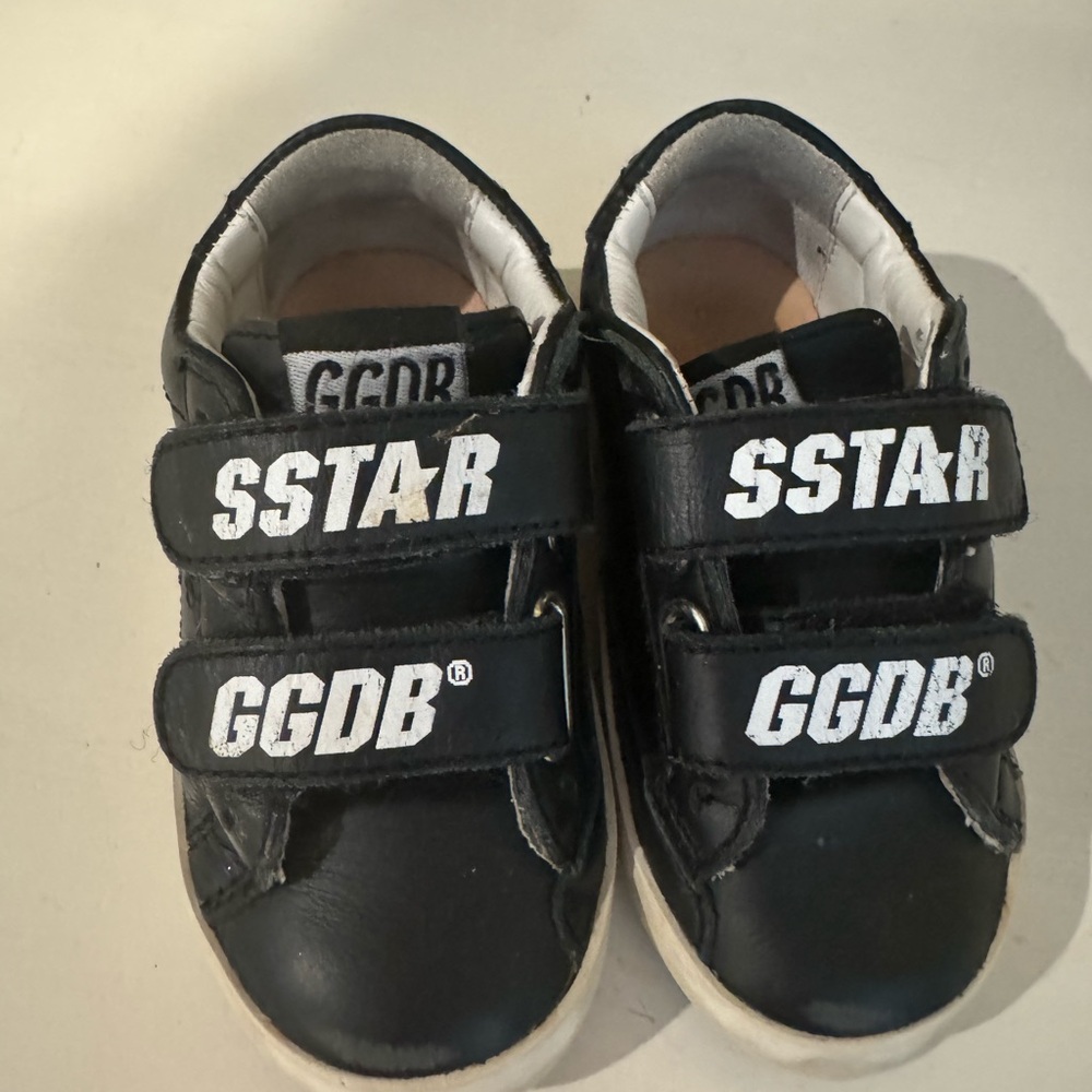 TODDLER GOLDEN GOOSE!!
